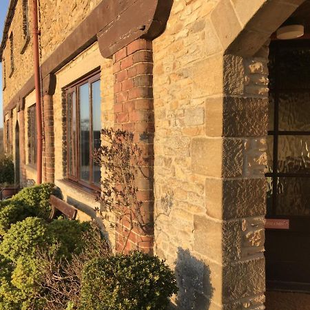 Phlomis Villa York Exterior photo